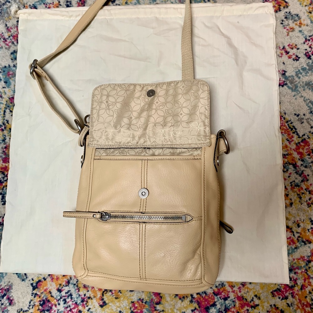 Fossil Live Long Vintage 1954 Blonde Leather Brass Key Adjustable Crossbody Bag - Picture 3 of 13